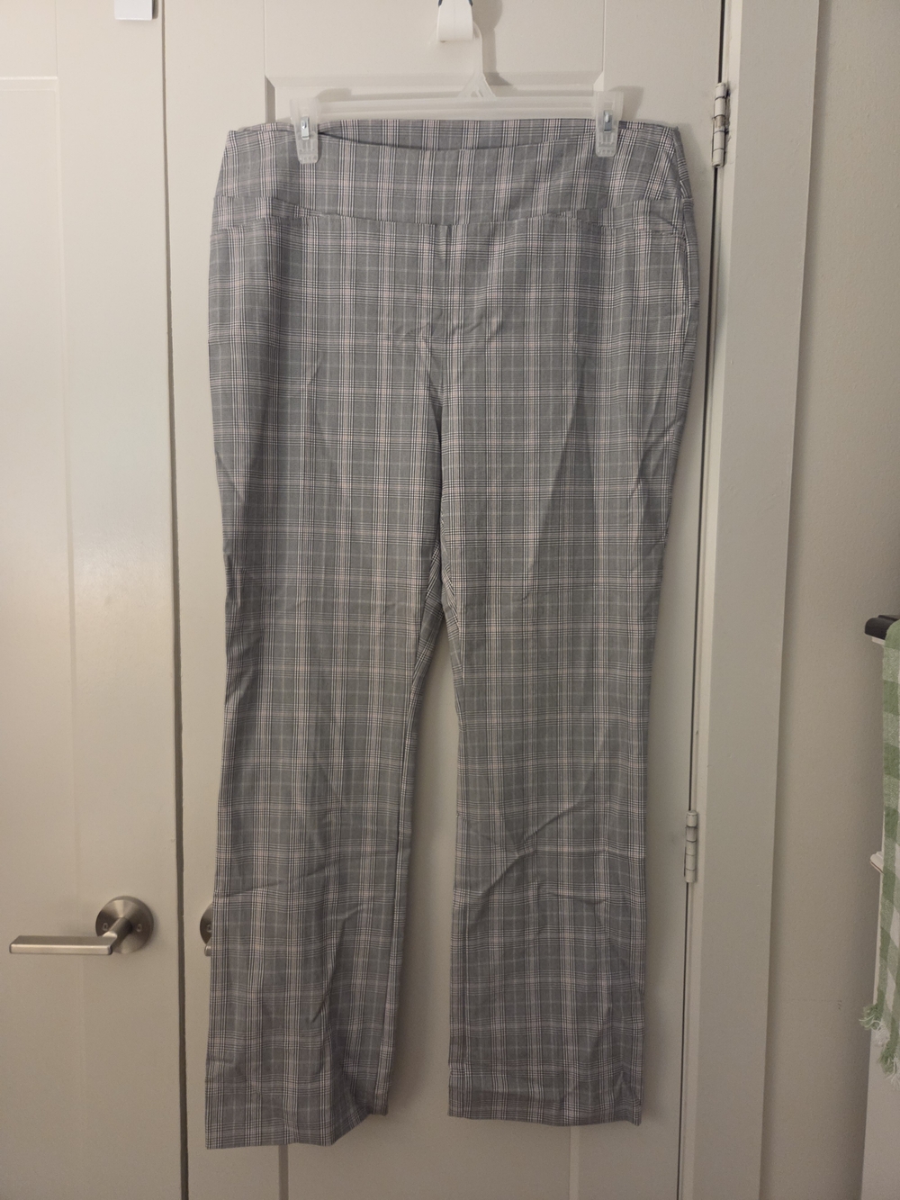 Ricki's Women's Gray Plaid Straight Leg Pants